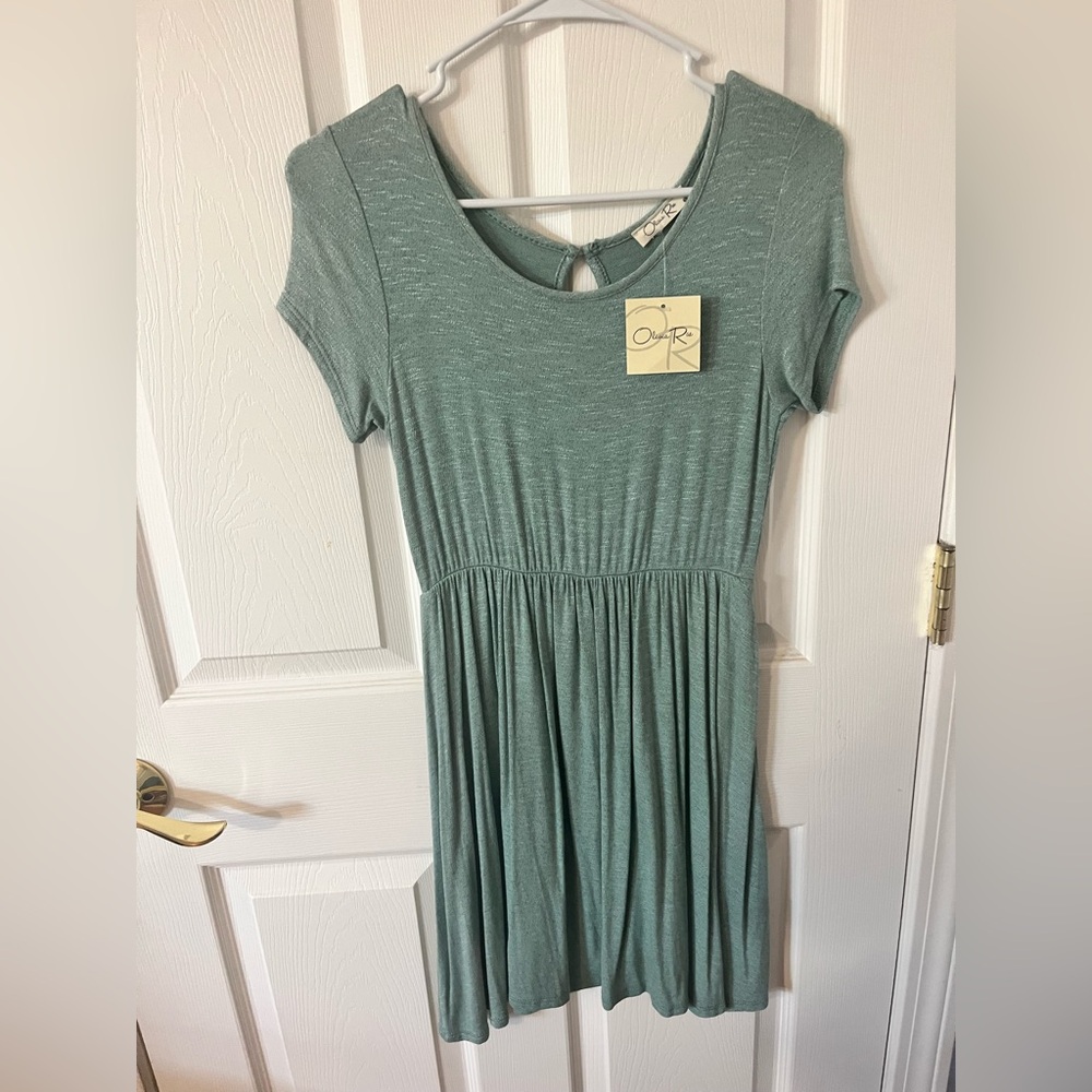 Green Short Sleeve Dress